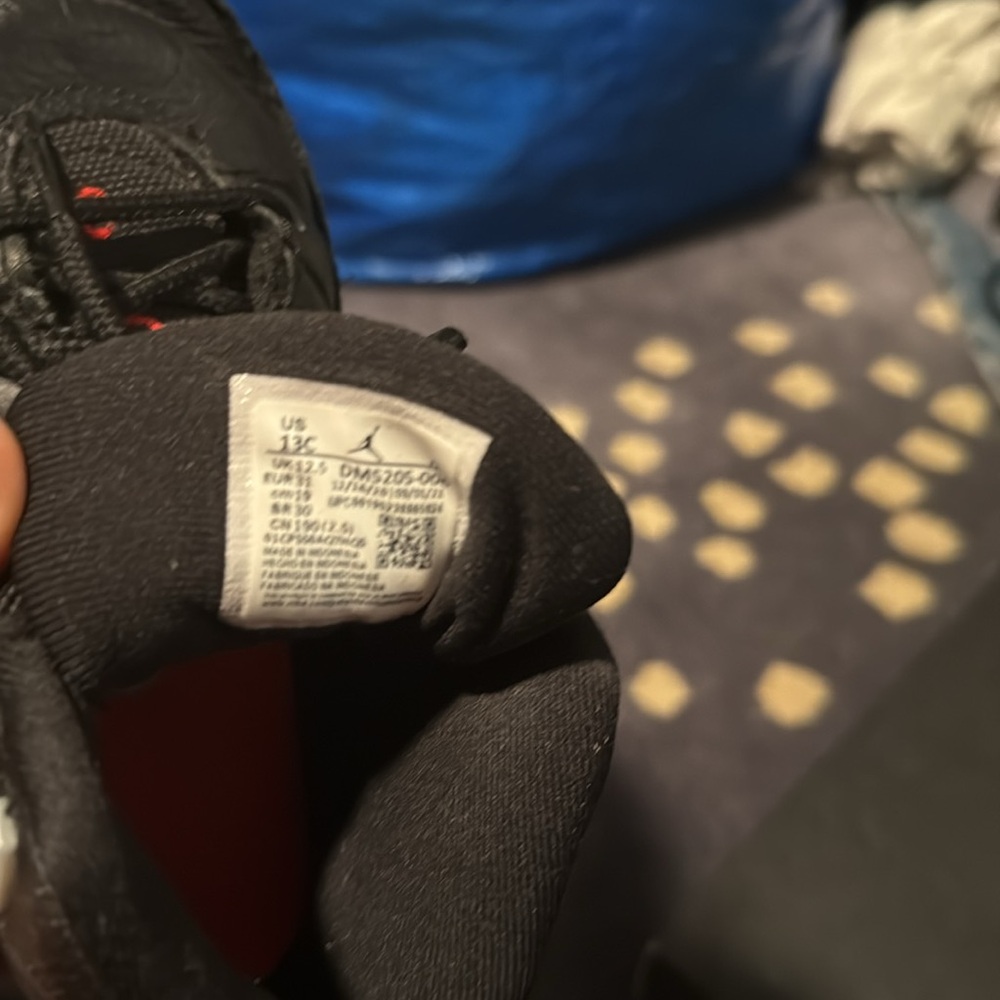 Little Kid's Jordan 12 Retro Utility Black/Black-Bright Crimson - Picture 6 of 6